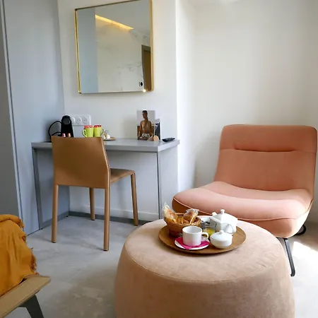 Le Petit Trianon Et Le Charme Des 酒店