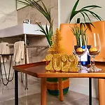 מלון Le Petit Trianon Et Le Charme Des