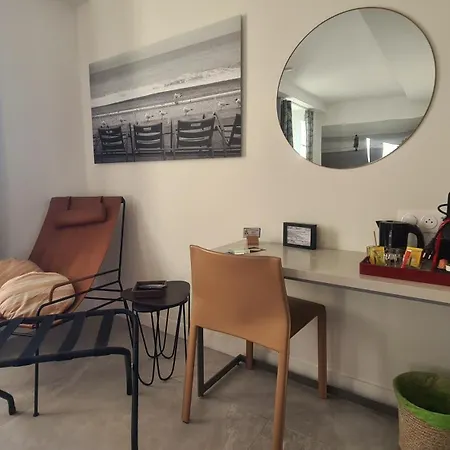 Le Petit Trianon Et Le Charme Des Nice