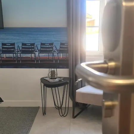 Le Petit Trianon Et Le Charme Des 2*