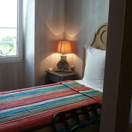 Le Petit Trianon Et Le Charme Des 2* Nice