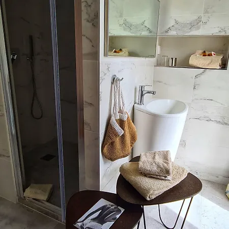 Le Petit Trianon Et Le Charme Des Hotel Nice