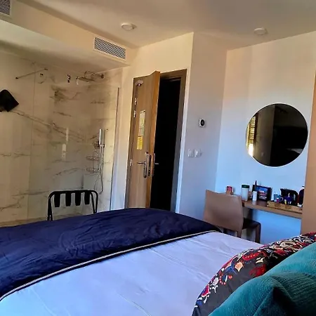 Le Petit Trianon Et Le Charme Des Nice