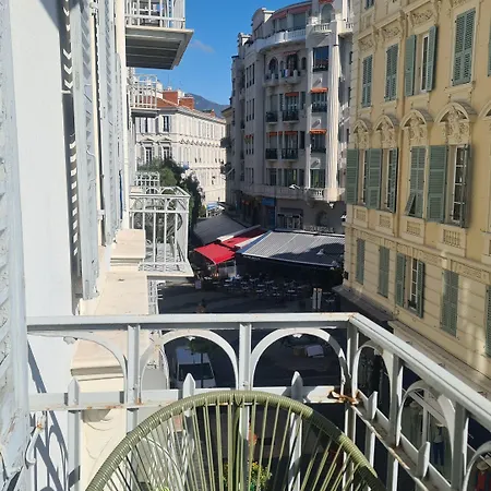 Hotel Le Petit Trianon Et Le Charme Des Nice