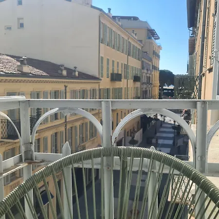 Le Petit Trianon Et Le Charme Des Hotel Nice