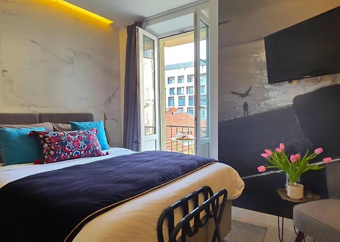 Le Petit Trianon Et Le Charme Des