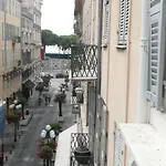 Le Petit Trianon Et Le Charme Des Hotel Nice