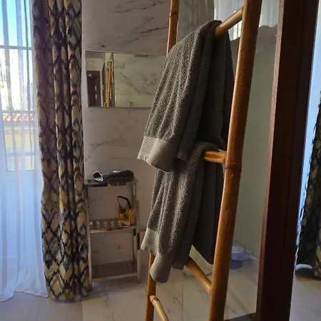 Le Petit Trianon Et Le Charme Des نيس