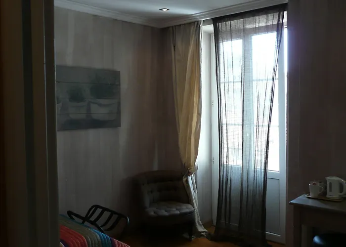 Le Petit Trianon Et Le Charme Des Hotel