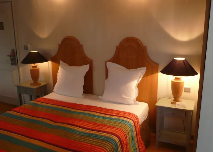 Le Petit Trianon Et Le Charme Des 2* نيس