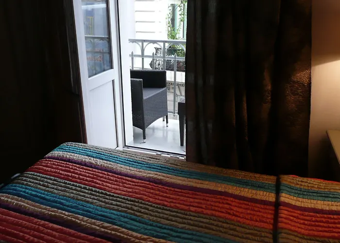 فندق Le Petit Trianon Et Le Charme Des 2*