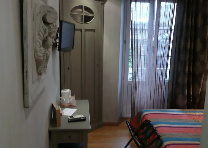 Le Petit Trianon Et Le Charme Des 2* نيس