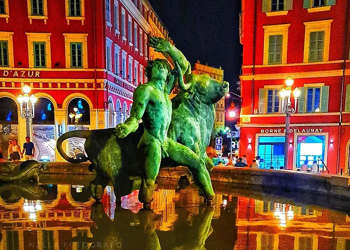 Le Petit Trianon Et Le Charme Des 2* نيس