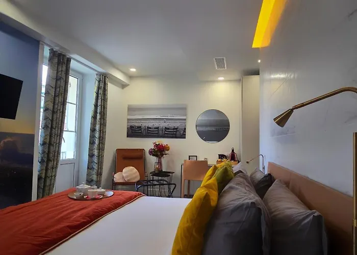 Le Petit Trianon Et Le Charme Des 2* نيس