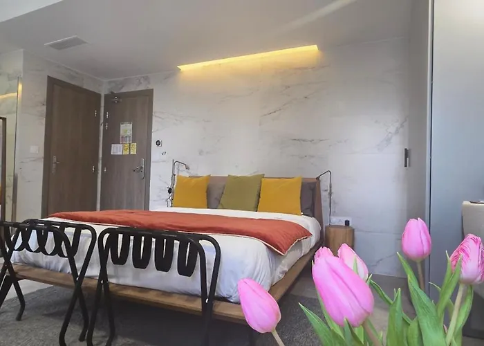 Le Petit Trianon Et Le Charme Des