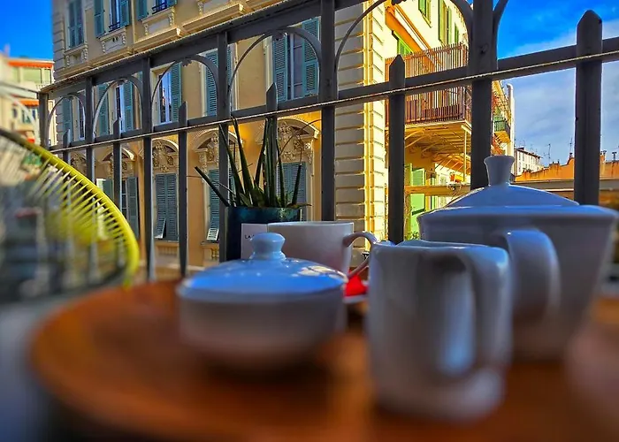 Le Petit Trianon Et Le Charme Des فندق نيس