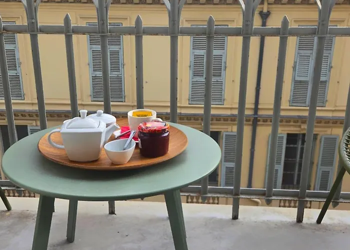Le Petit Trianon Et Le Charme Des
