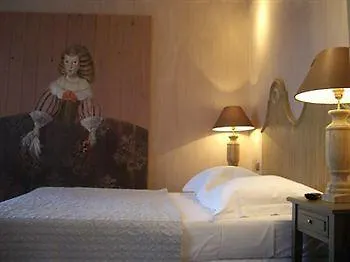 Le Petit Trianon Et Le Charme Des Hotel