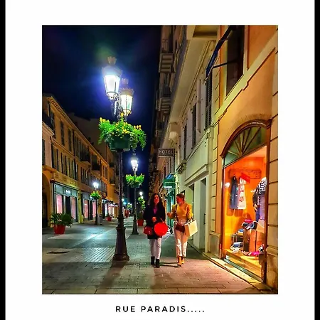 Hotel Le Petit Trianon Et Le Charme Des Nizza
