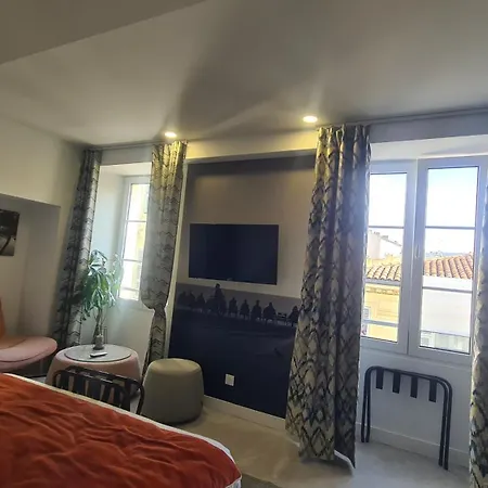 Hotel Le Petit Trianon Et Le Charme Des Nizza