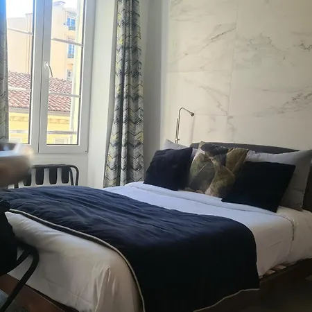 Le Petit Trianon Et Le Charme Des Hotel Nizza