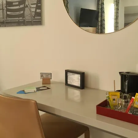 Le Petit Trianon Et Le Charme Des