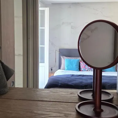 Le Petit Trianon Et Le Charme Des Отель 2*